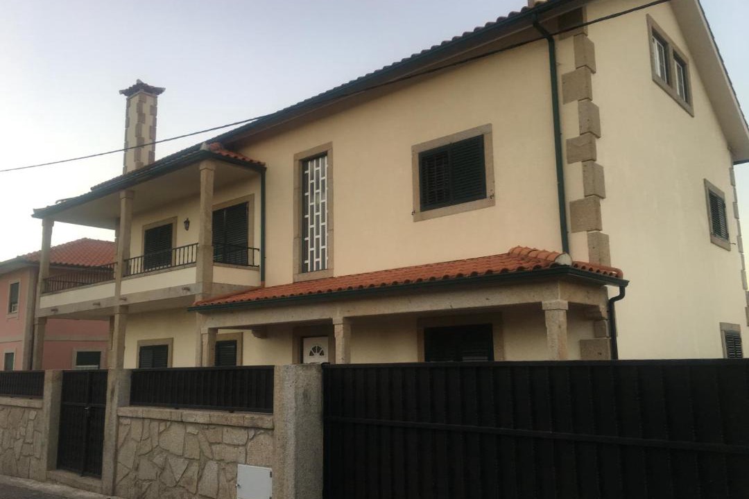 Photo of Buildings in Cossourado
