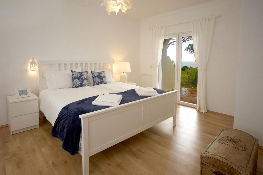 Photo of Bedroom in Alporchinhos