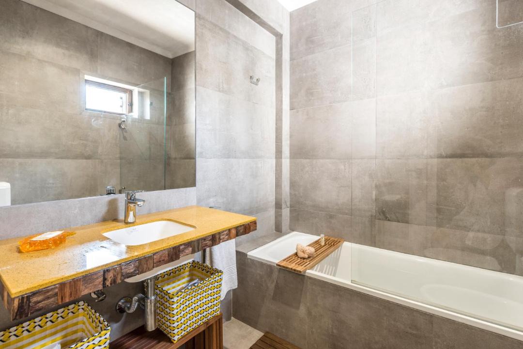 Photo of Bathroom in Alporchinhos