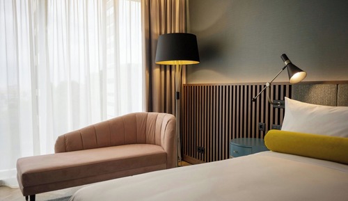 Executive Room, 1 King Bed, Garden View