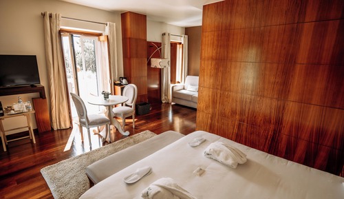 Deluxe Suite