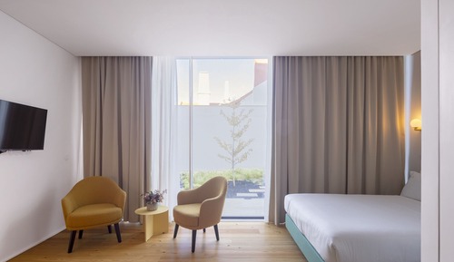 Deluxe Studio with Balcony
