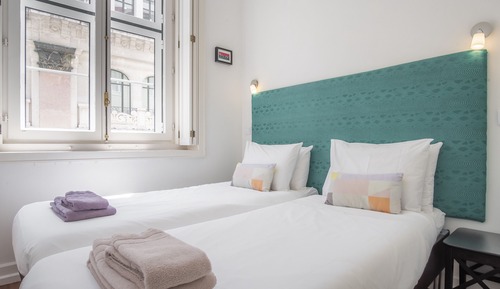 Apartment, 3 Bedrooms, City View ( CH5 )