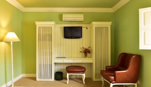 Room (Cozy)