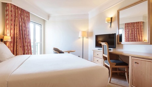 Standard Double or Twin Room (with Child Extra Bed)