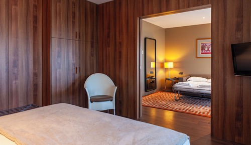 Family Suite, City View
