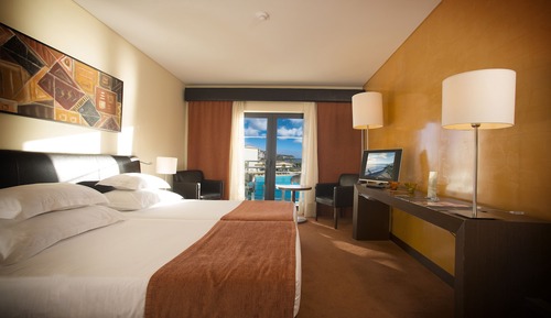 Twin Room, Sea View (2 Adults + 1 Child)