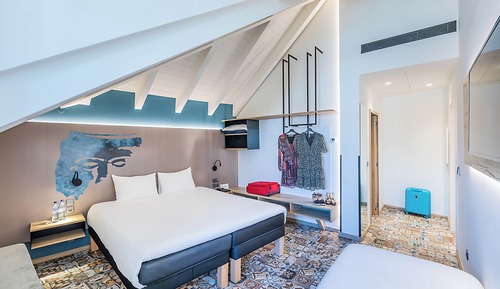 Room, 3 Twin Beds