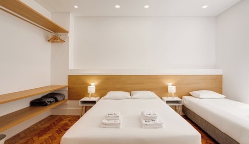 City Triple Room