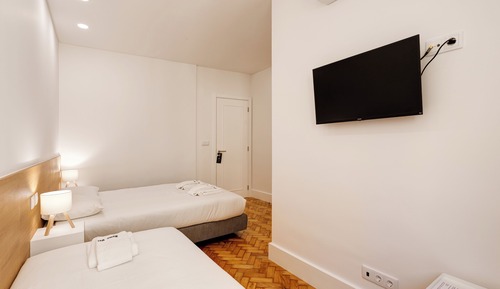 City Triple Room
