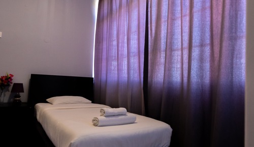 Single Room, Private Bathroom