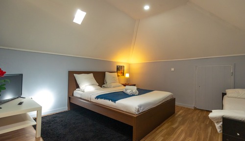 Economy Triple Room, Private Bathroom