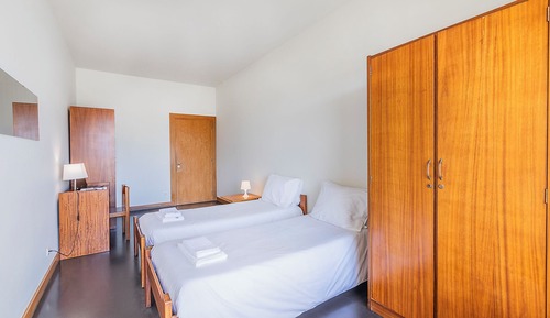 Basic Twin Room, Shared Bathroom