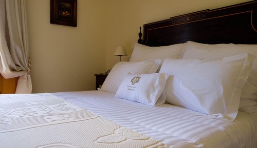 Double Room, 1 Queen Bed, Mountain View