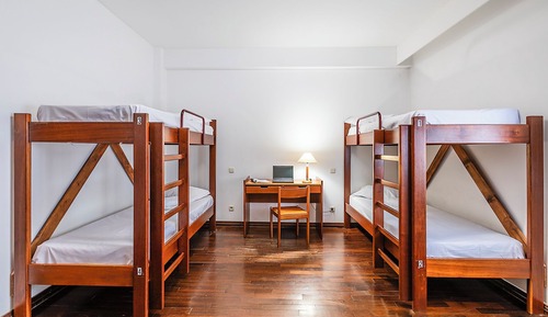 Shared Dormitory, Men only