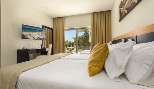 Standard Double Room, Garden View