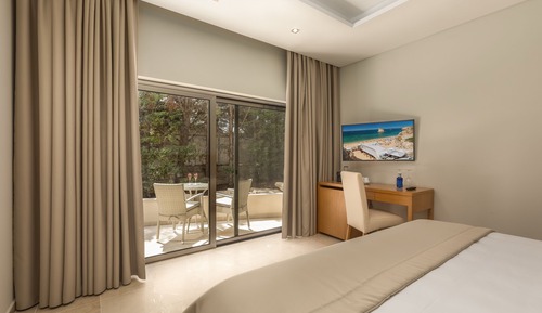 Suite, Garden View