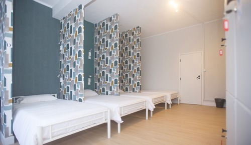 Basic Shared Dormitory, Men only, Non Smoking, Air conditioning