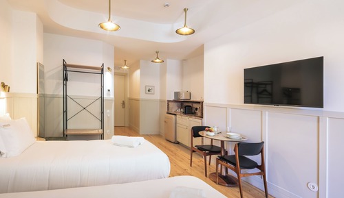 Standard Twin Room
