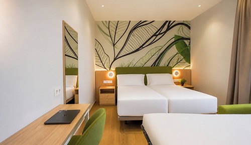 Triple Room