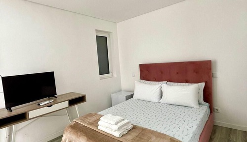 Comfort Suite, City View (SUITE B)