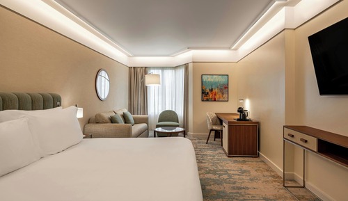 Junior Suite, 1 King Bed with Sofa bed (High Floor)