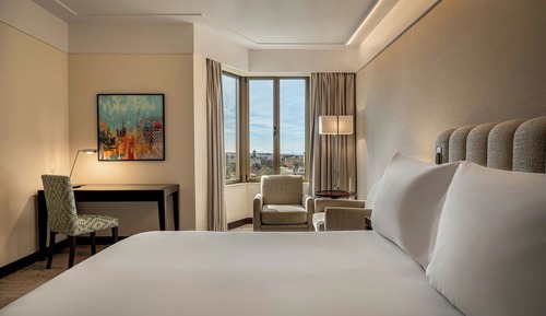 Standard Room, 1 Queen Bed (High Floor)