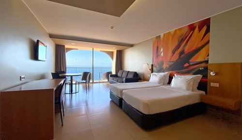 Studio, Sea View