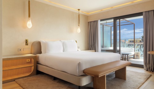 Suite, Balcony, City View