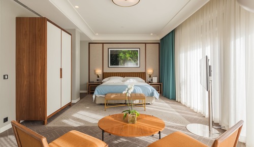Suite 3 People