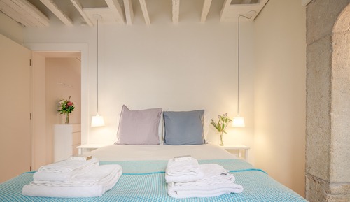 No Beginning, No End Apartment (5C)