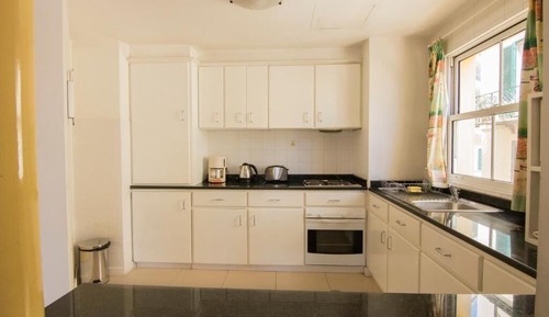 Basic Studio, Kitchen