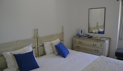 Economy Twin Room, Non Smoking, Private Bathroom