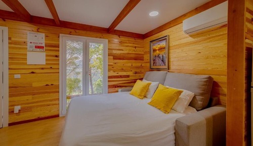 Bungalow, River View