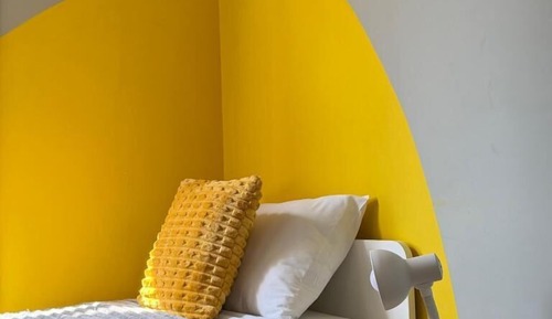 Single Room, Shared Bathroom