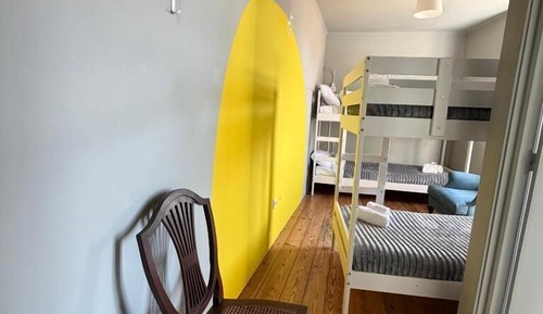 Shared Dormitory, Men only