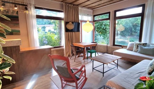 Superior Studio, Partial Lake View