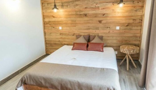 Suite, Park View
