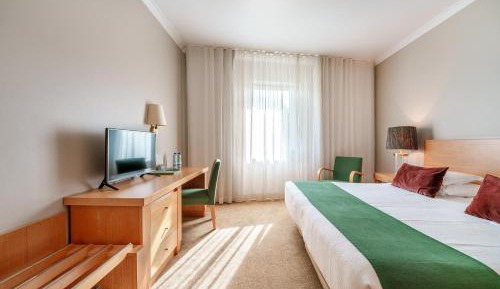 Family room (2 adults + 2 children up to 12 years)