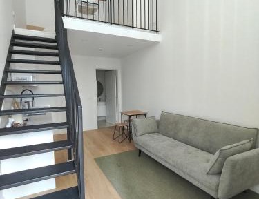 One-bedroom Loft Apartment 