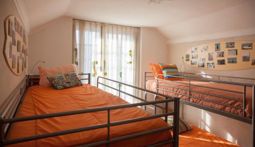 Bunk Bed in Mixed Dormitory Room