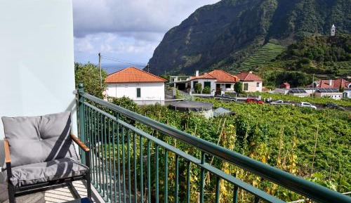 One-Bedroom Apartment with Balcony and Mountain View  