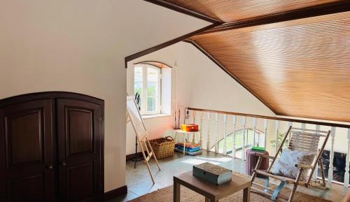 Deluxe Room (2 Adults + 1 Child)