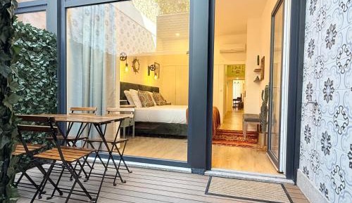 One-Bedroom Apartment with Terrace