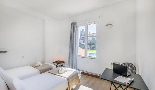 Twin Room with Private Bathroom