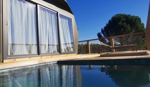 Bungalow - Water Front 