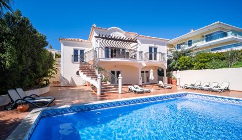 Four-Bedroom Deluxe Home - Oceanfront