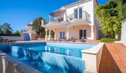 Four-Bedroom Deluxe Home - Oceanfront