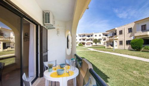 Superior One-Bedroom Apartment with Balcony