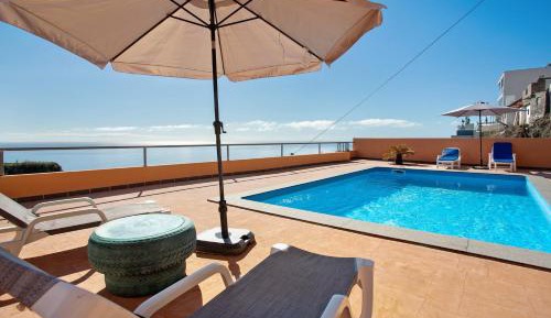 Superior One-Bedroom Apartment with Balcony